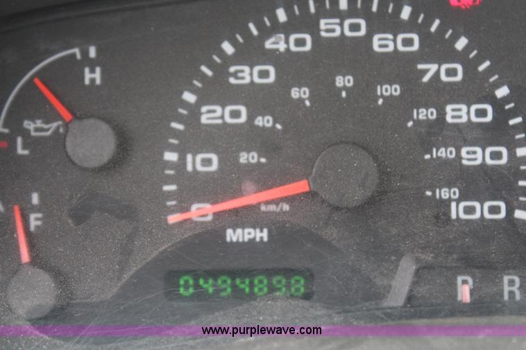 image for item H6016 2003 Ford F350 Super Duty XL utility truck