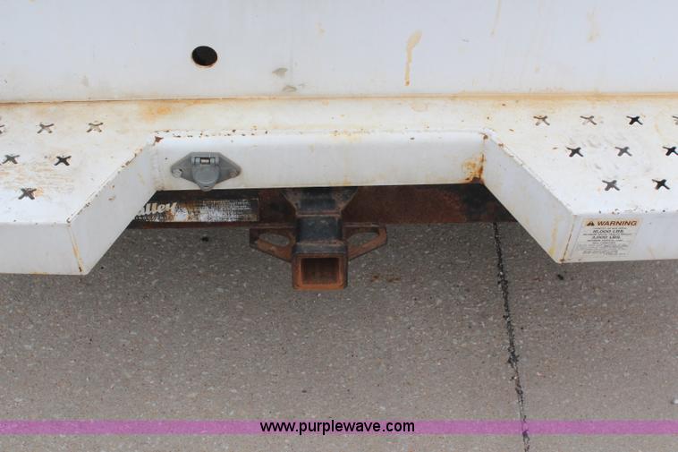 image for item H6016 2003 Ford F350 Super Duty XL utility truck