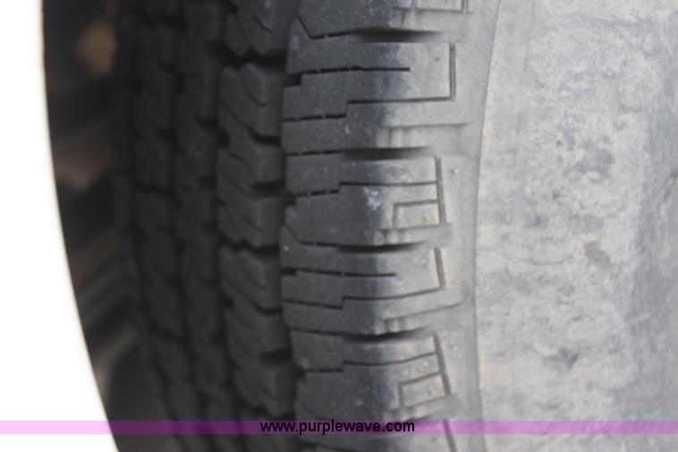 image for item H6016 2003 Ford F350 Super Duty XL utility truck