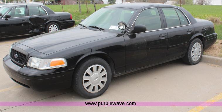 image for item H6017 2006 Ford Crown Victoria Police Interceptor