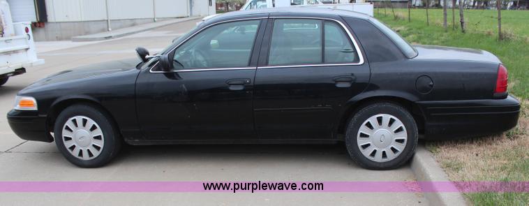 image for item H6017 2006 Ford Crown Victoria Police Interceptor