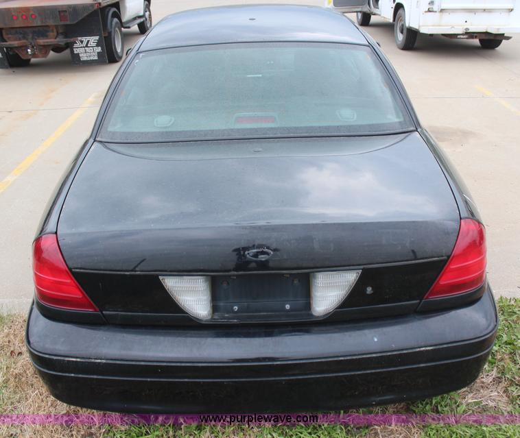 image for item H6017 2006 Ford Crown Victoria Police Interceptor