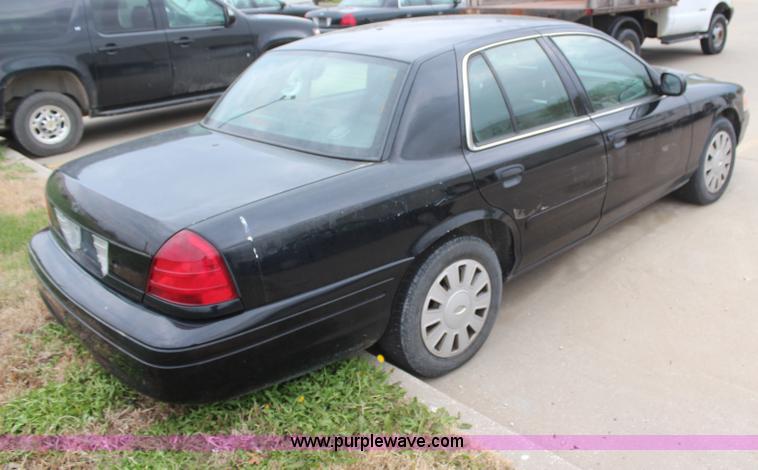 image for item H6017 2006 Ford Crown Victoria Police Interceptor