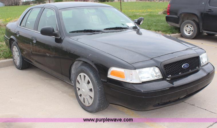 image for item H6017 2006 Ford Crown Victoria Police Interceptor