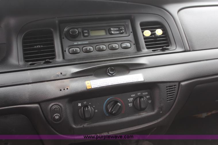 image for item H6017 2006 Ford Crown Victoria Police Interceptor
