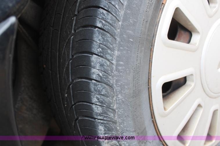 image for item H6017 2006 Ford Crown Victoria Police Interceptor