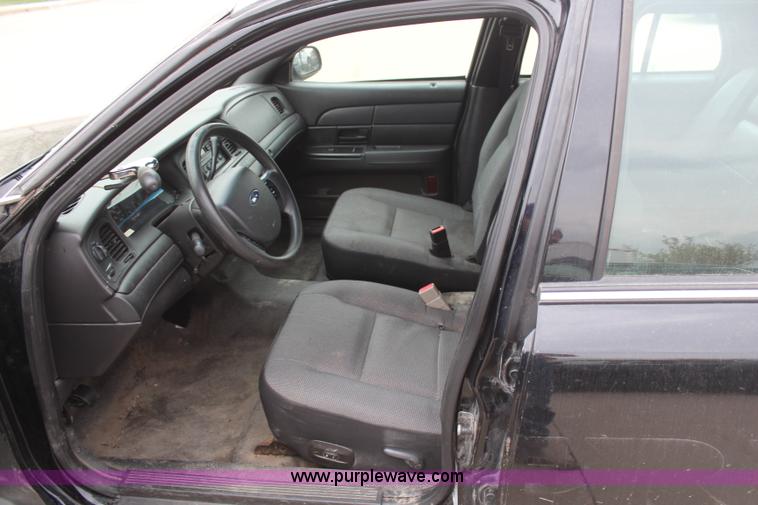 image for item H6027 2008 Ford Crown Victoria Police Interceptor