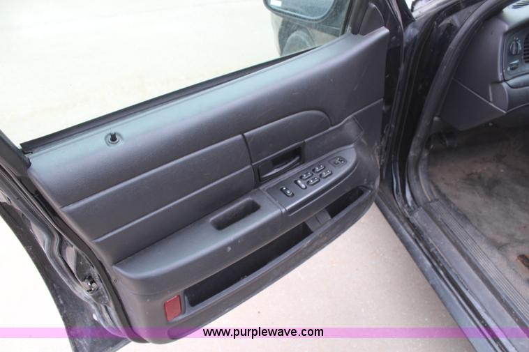 image for item H6027 2008 Ford Crown Victoria Police Interceptor