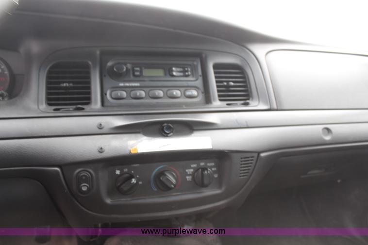 image for item H6027 2008 Ford Crown Victoria Police Interceptor