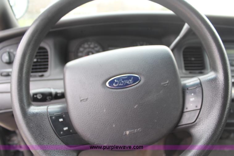 image for item H6027 2008 Ford Crown Victoria Police Interceptor