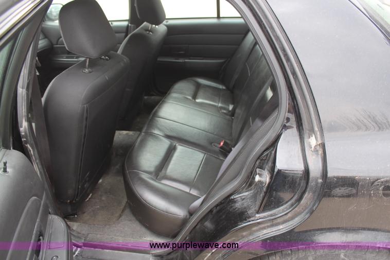 image for item H6027 2008 Ford Crown Victoria Police Interceptor