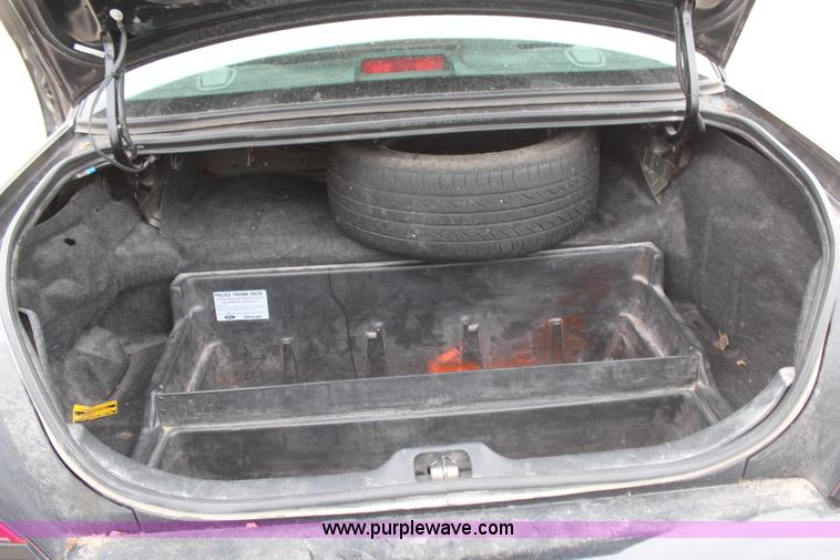 image for item H6027 2008 Ford Crown Victoria Police Interceptor