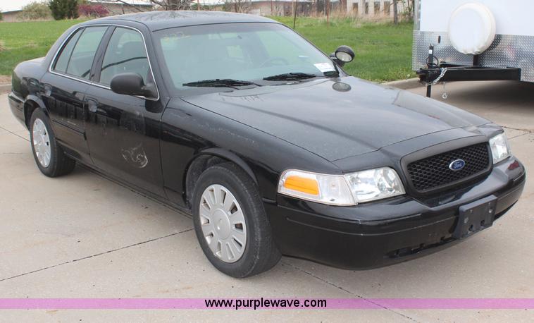 image for item H6028 2009 Ford Crown Victoria Police Interceptor