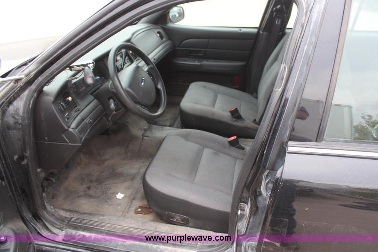 image for item H6028 2009 Ford Crown Victoria Police Interceptor