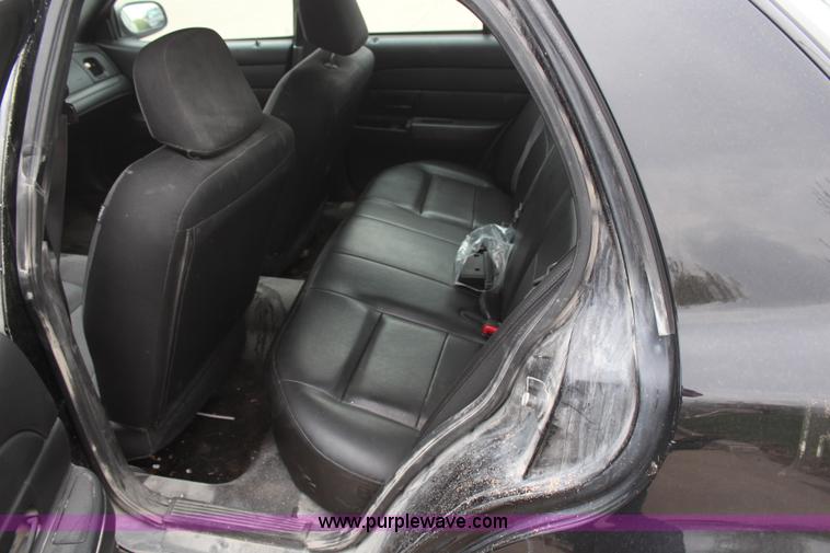 image for item H6028 2009 Ford Crown Victoria Police Interceptor