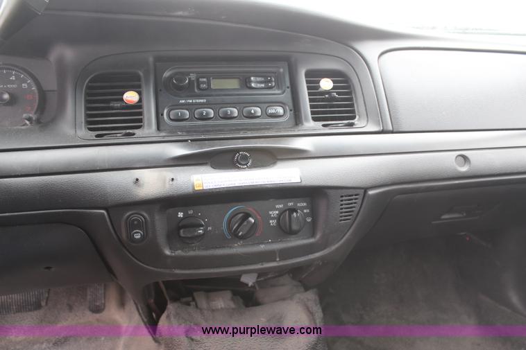 image for item H6028 2009 Ford Crown Victoria Police Interceptor