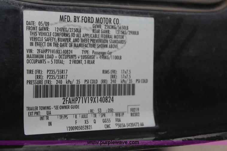 image for item H6028 2009 Ford Crown Victoria Police Interceptor