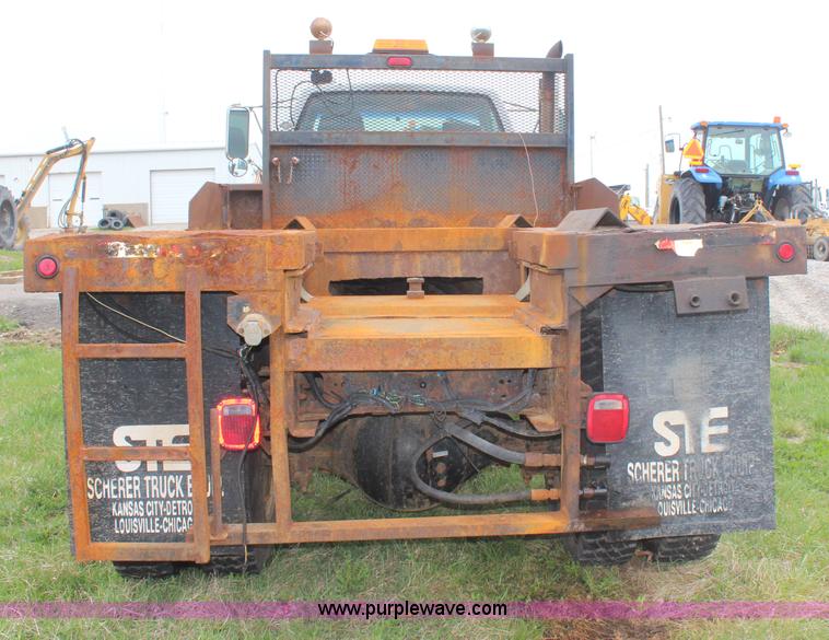 image for item H6062 2000 GMC C8500 flatbed truck