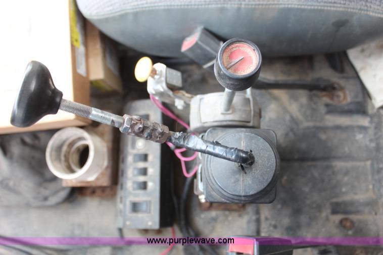 image for item H6062 2000 GMC C8500 flatbed truck