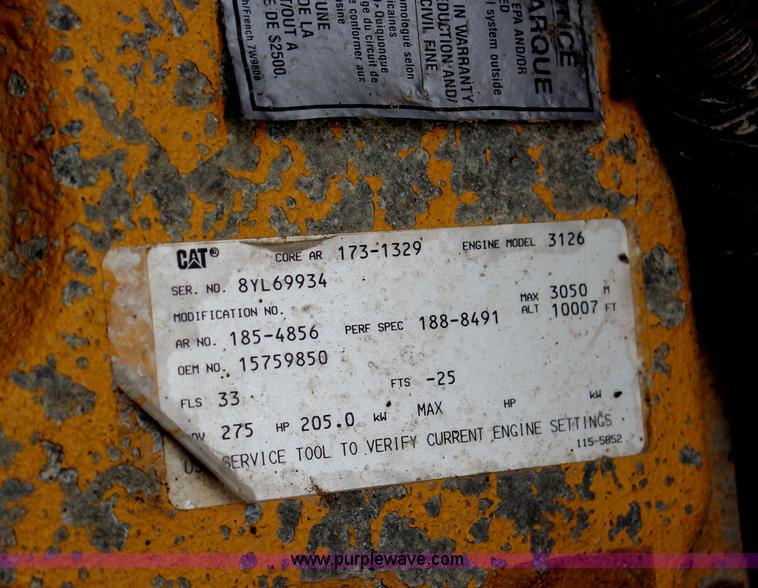 image for item H6062 2000 GMC C8500 flatbed truck