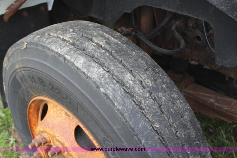 image for item H6062 2000 GMC C8500 flatbed truck