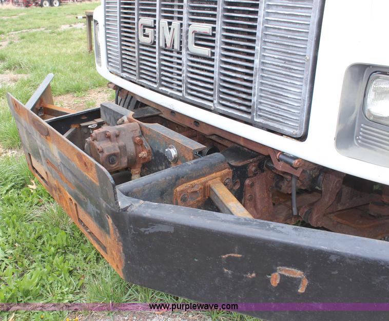 image for item H6062 2000 GMC C8500 flatbed truck