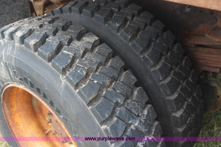 image for item H6062 2000 GMC C8500 flatbed truck