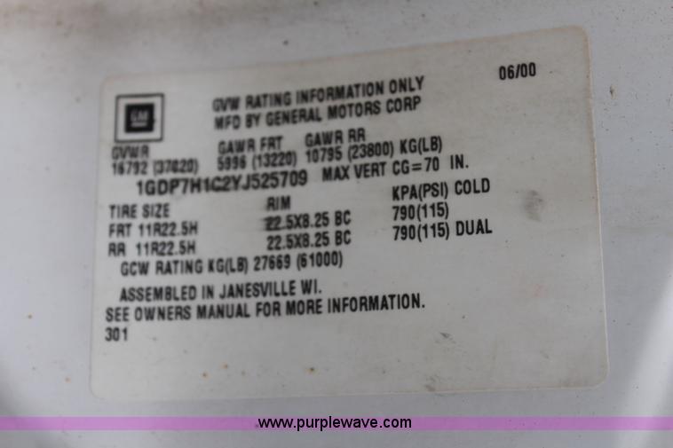 image for item H6062 2000 GMC C8500 flatbed truck