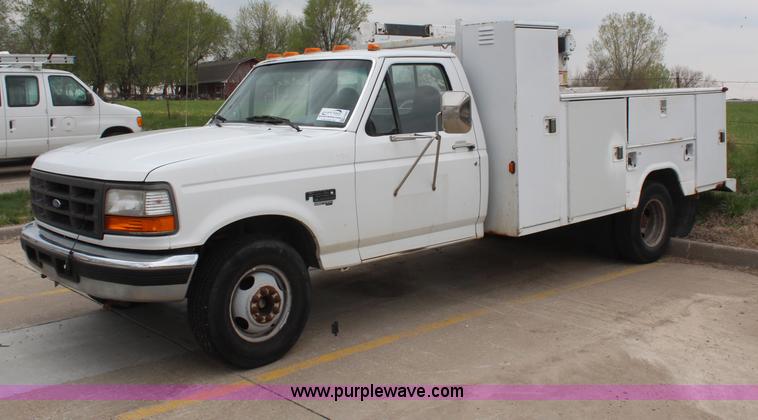 image for item H6084 1996 Ford F350 XL utiltiy truck
