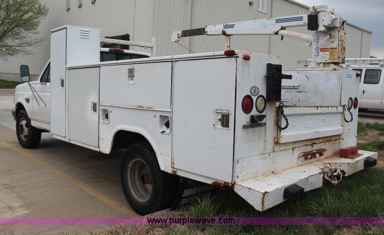 image for item H6084 1996 Ford F350 XL utiltiy truck