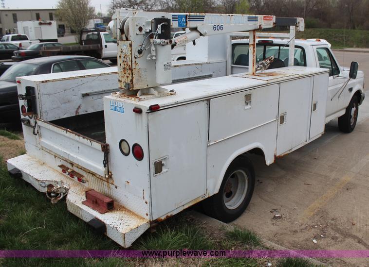 image for item H6084 1996 Ford F350 XL utiltiy truck