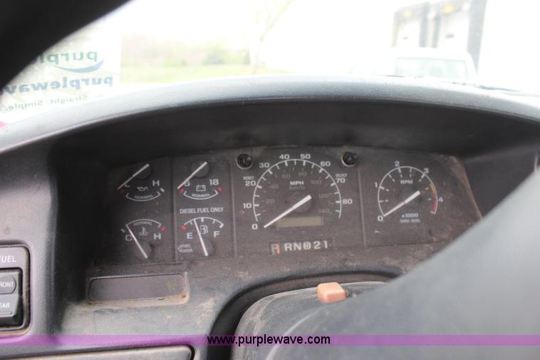 image for item H6084 1996 Ford F350 XL utiltiy truck