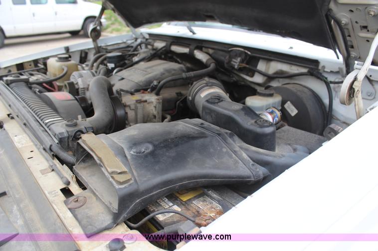 image for item H6084 1996 Ford F350 XL utiltiy truck