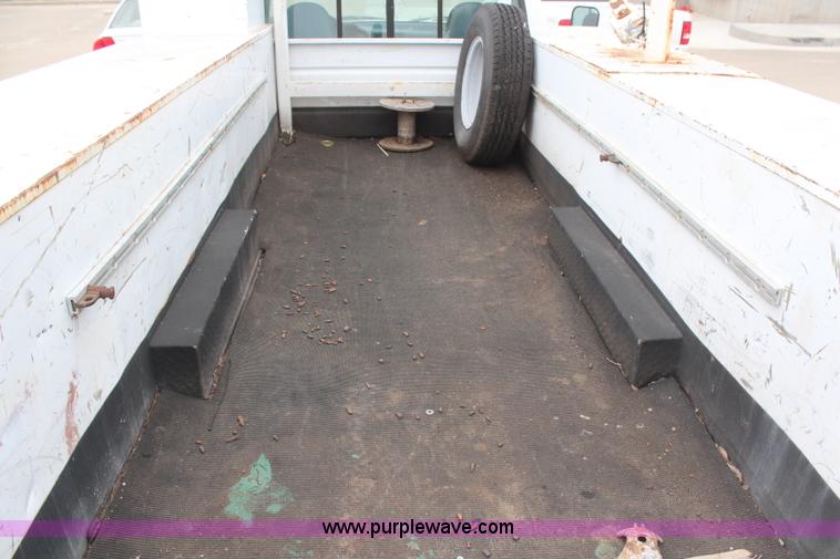 image for item H6084 1996 Ford F350 XL utiltiy truck