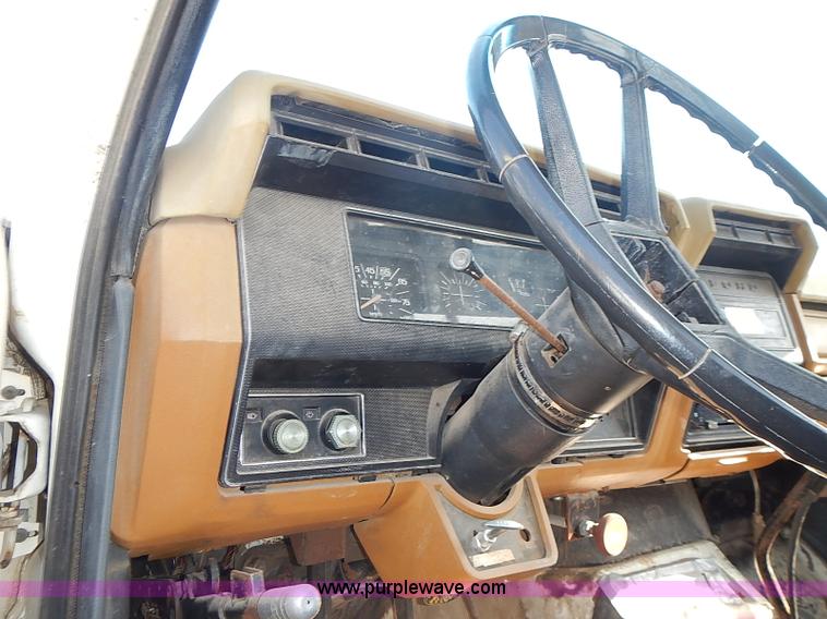 image for item I3688 1980 Ford F350 flatbed pickup truck