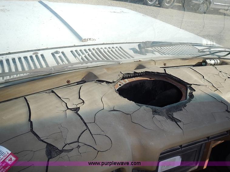 image for item I3688 1980 Ford F350 flatbed pickup truck