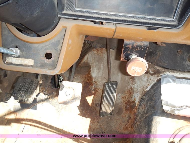 image for item I3688 1980 Ford F350 flatbed pickup truck