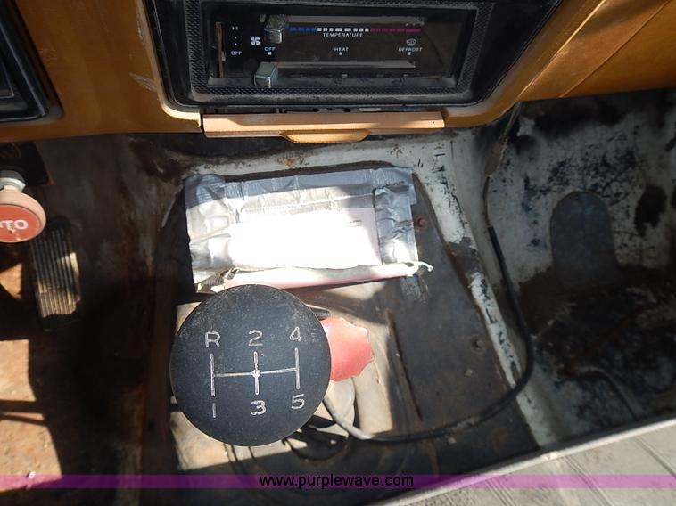 image for item I3688 1980 Ford F350 flatbed pickup truck