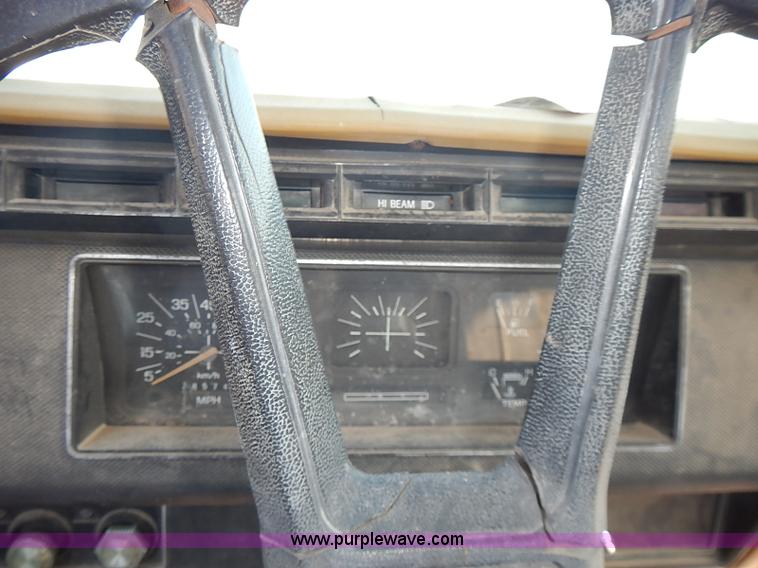 image for item I3688 1980 Ford F350 flatbed pickup truck