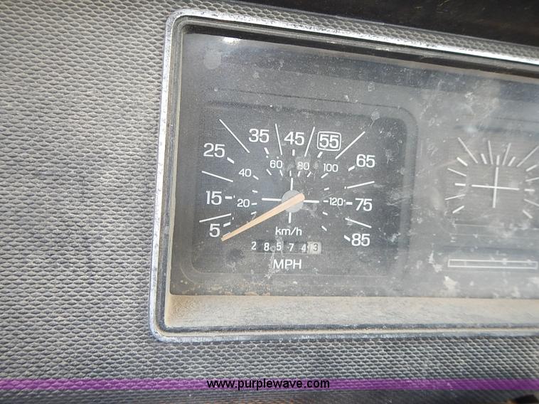 image for item I3688 1980 Ford F350 flatbed pickup truck