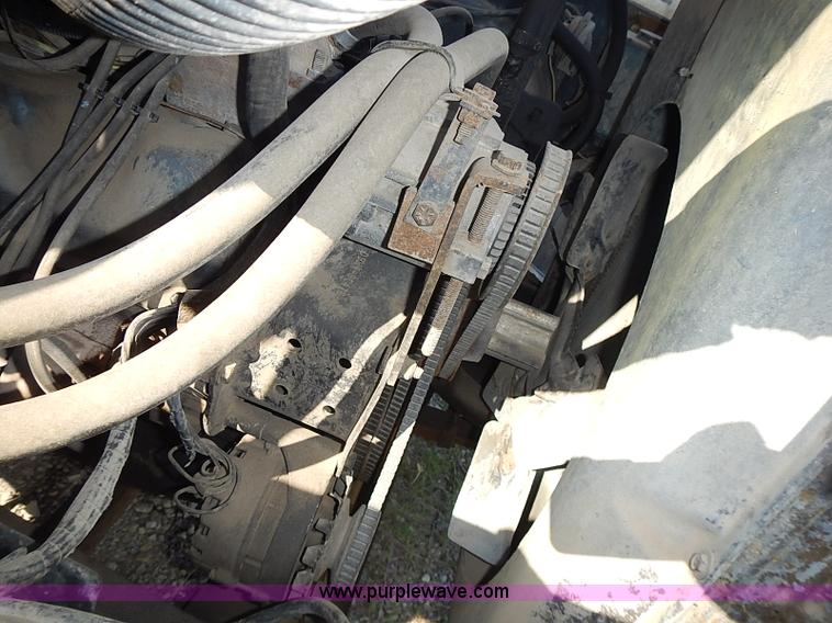 image for item I3688 1980 Ford F350 flatbed pickup truck