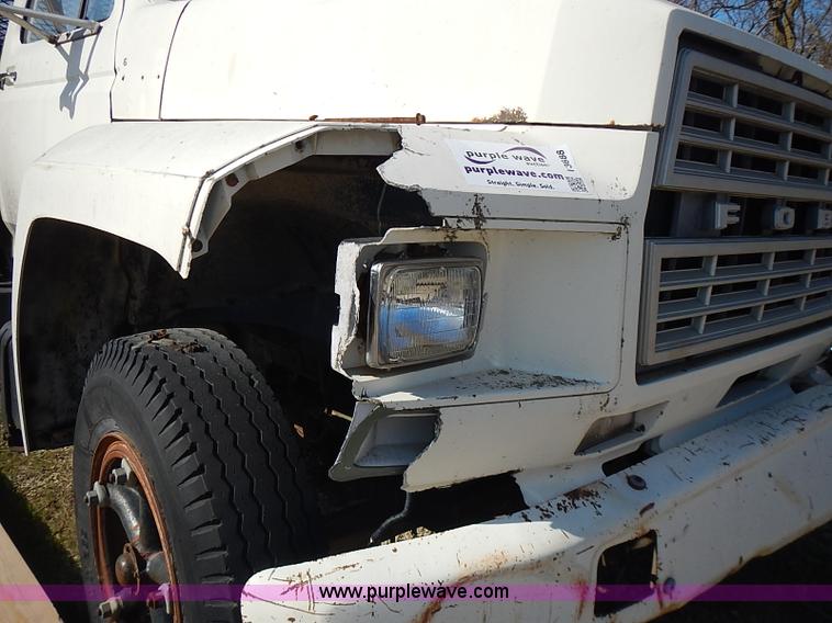 image for item I3688 1980 Ford F350 flatbed pickup truck