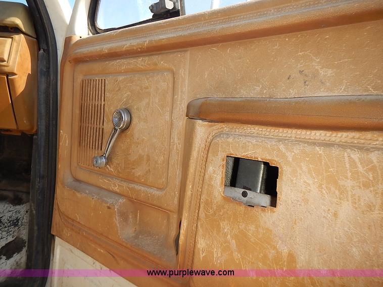 image for item I3688 1980 Ford F350 flatbed pickup truck