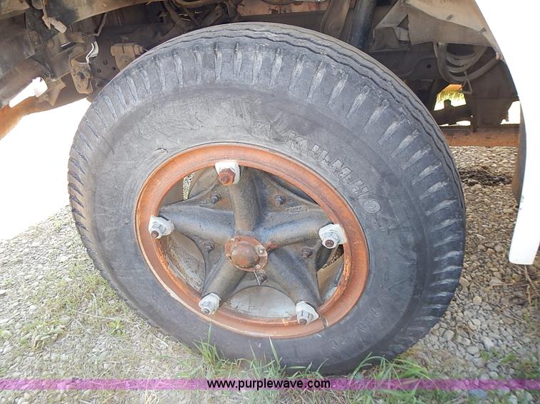 image for item I3688 1980 Ford F350 flatbed pickup truck