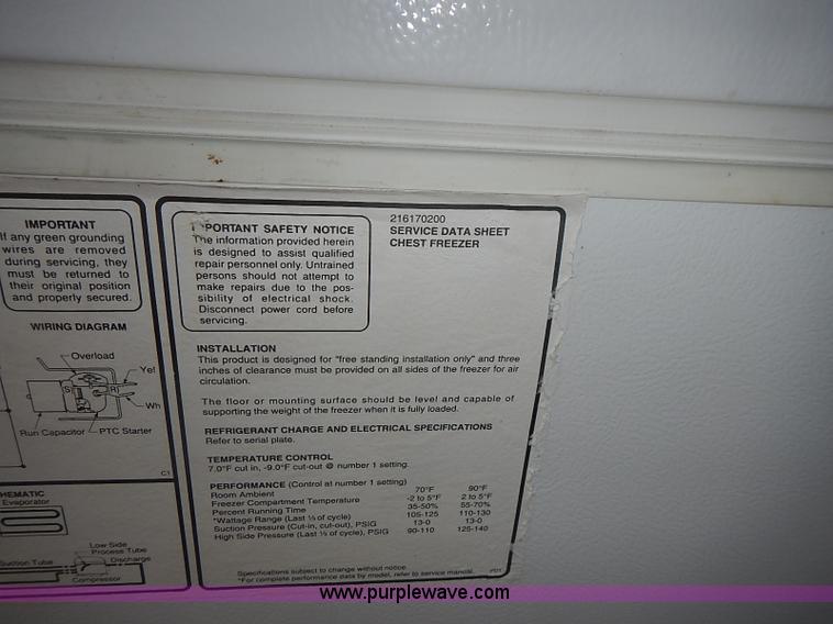 image for item I3689 Gibson chest freezer