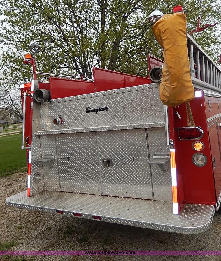 image for item I3691 1979 Ford C900-23038 Seagrave fire truck