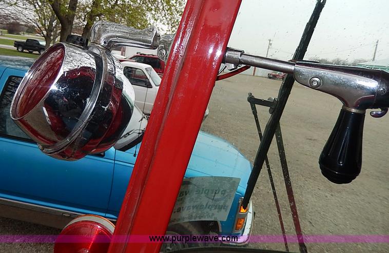 image for item I3691 1979 Ford C900-23038 Seagrave fire truck