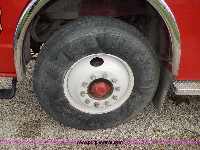 image for item I3691 1979 Ford C900-23038 Seagrave fire truck