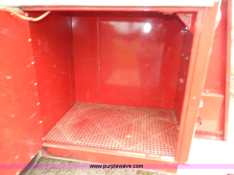 image for item I3691 1979 Ford C900-23038 Seagrave fire truck