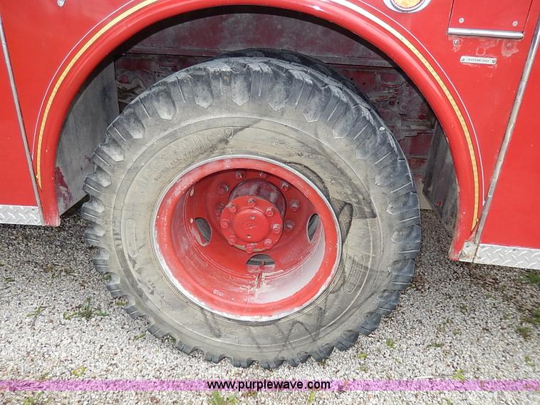 image for item I3691 1979 Ford C900-23038 Seagrave fire truck